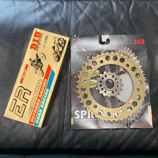 CBR1000RR-R CHAIN/SPROCKET | The Blue2 Sky